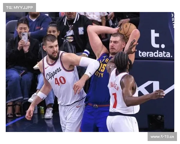 NBA季后赛晋级风云激荡各路豪强奋力突围谁主沉浮